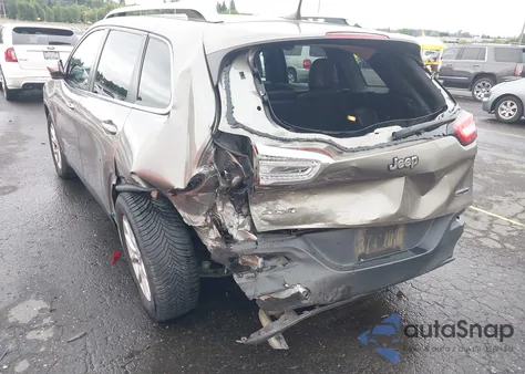 2018 Jeep Cherokee Latitude Plus 4X4 from USA, damaged, VIN 1C4PJMLB9JD572436